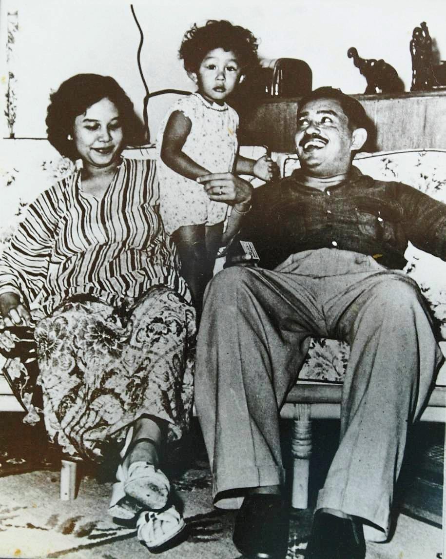 Dr Ismail taking a break from politics with his family: wife Toh Puan Norashikin Mohd Seth and one of their children. — TAWFIK ISMAIL