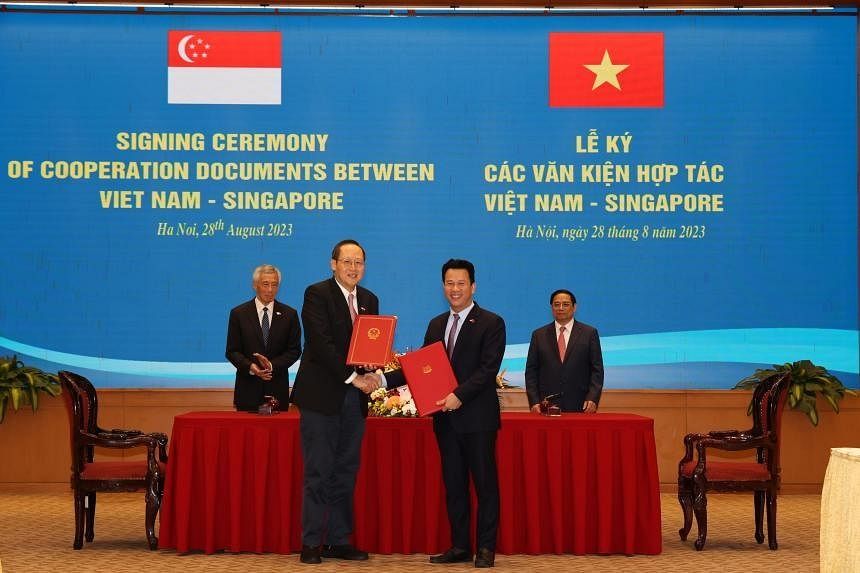 Vietnam and Singapore ink deals to broaden collaboration in green economy, innovation - Vimarsana News