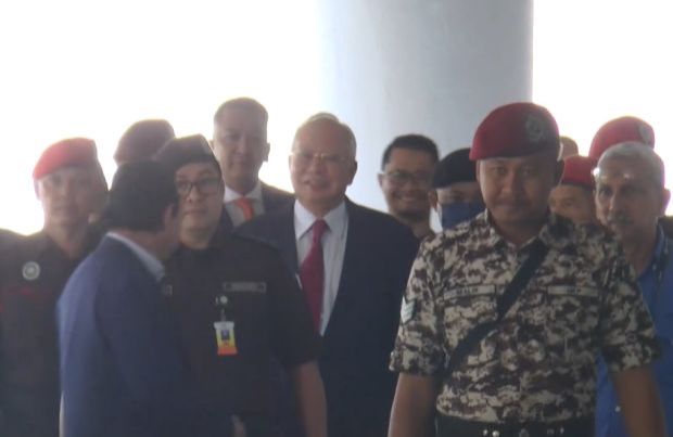 'Najib received RM2.3bil' - Vimarsana News