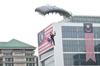 National Day: VAT69 commandos wow the crowd with parachute landing