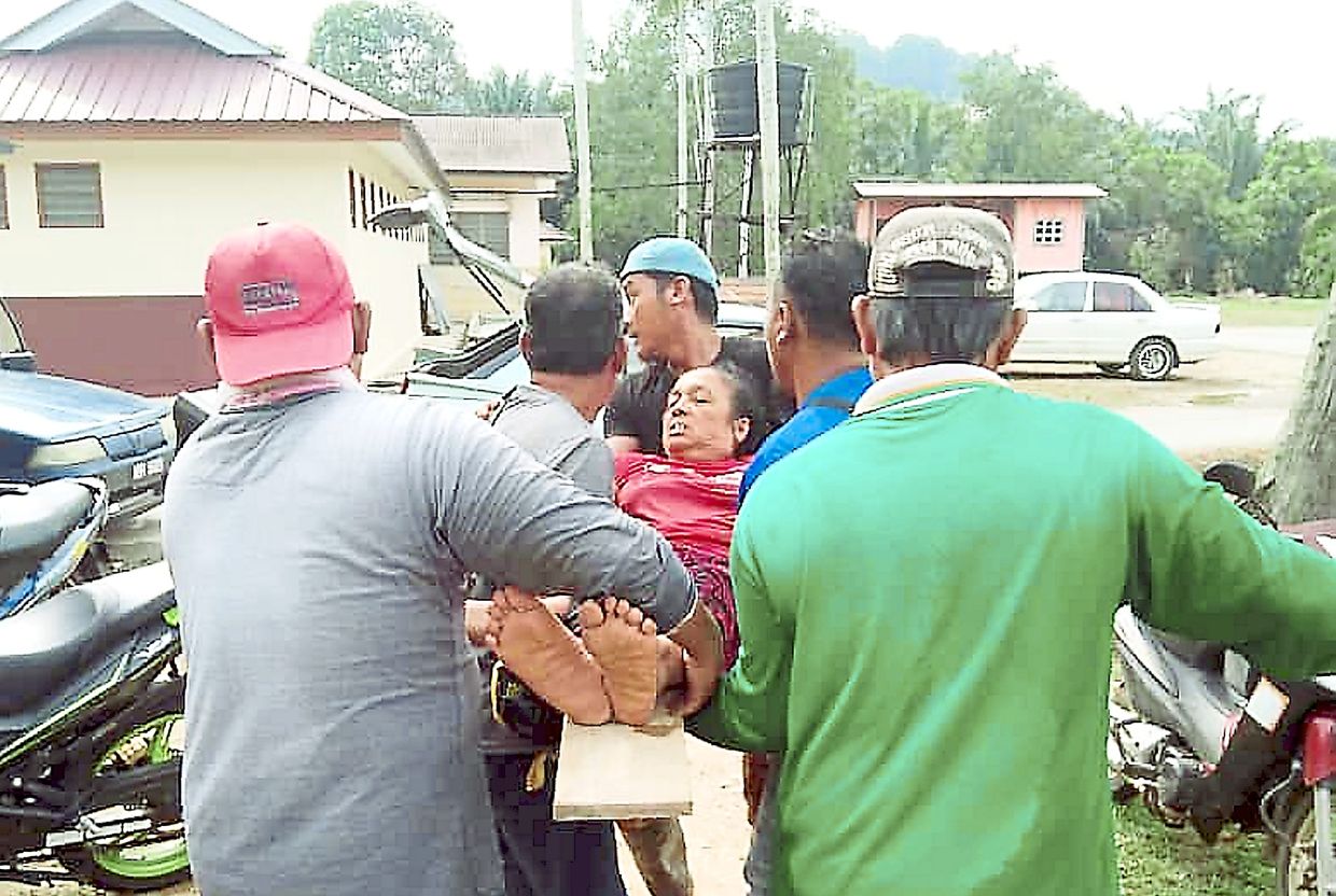 Woman, 65, attacked by croc in Melaka - Vimarsana News