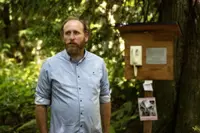 Through a different kind of talking therapy, the burden of grief is lifted