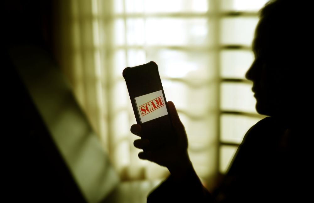 Another person falls victim to fake cop call - Vimarsana News