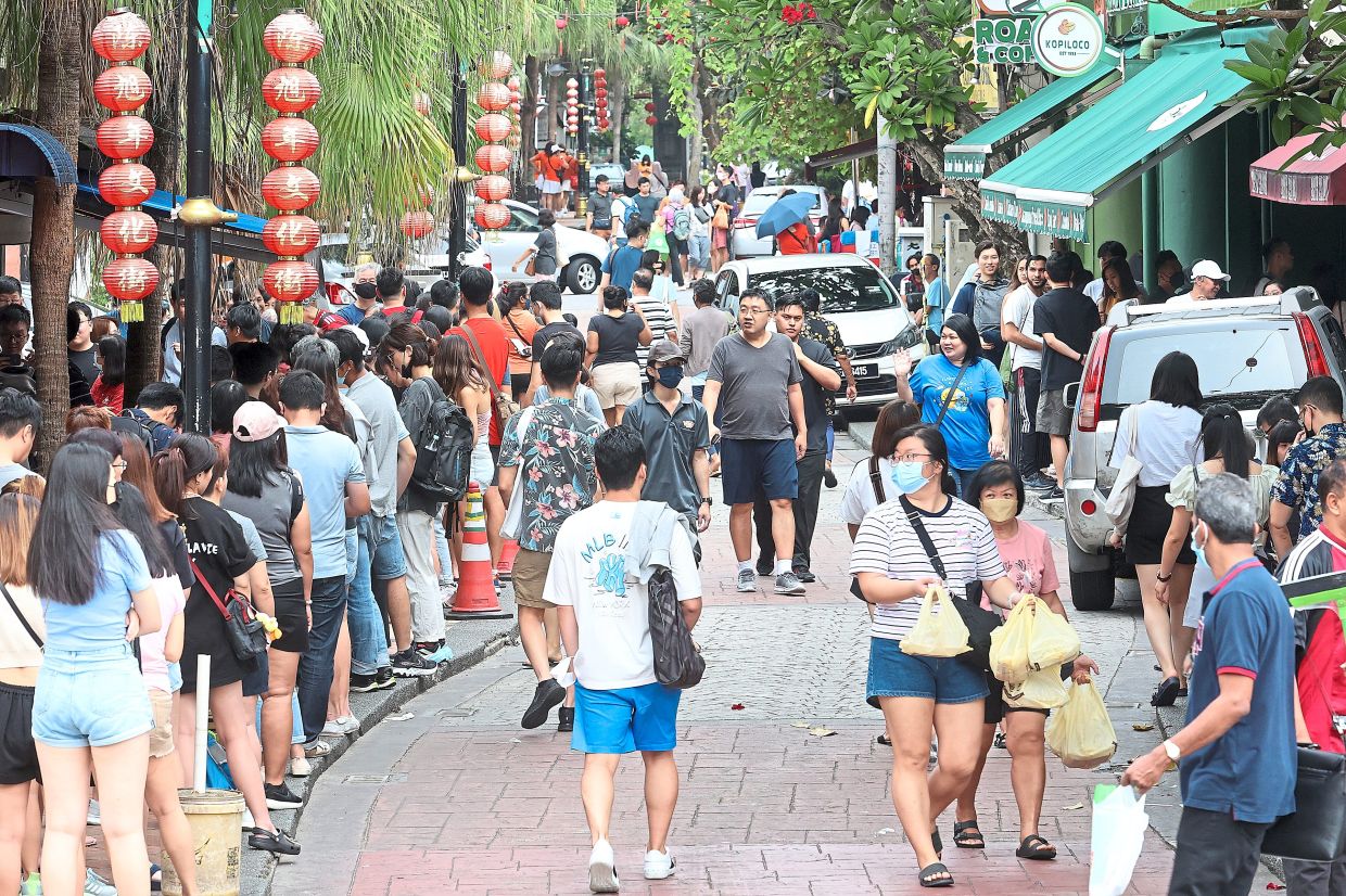 Attracting tourists year-round to Johor - Vimarsana News