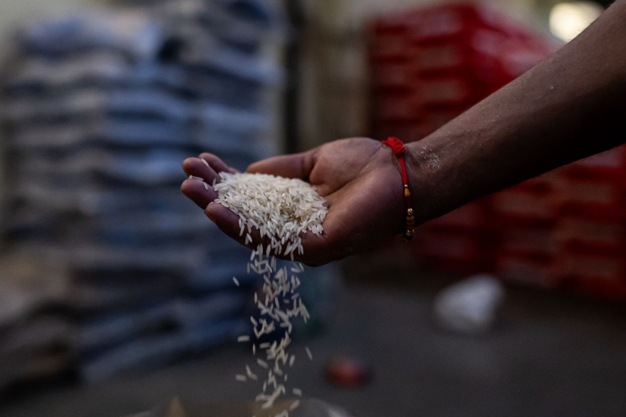 Surging and soaring rice prices raise specter of Asian food scare, HSBC says - Vimarsana News