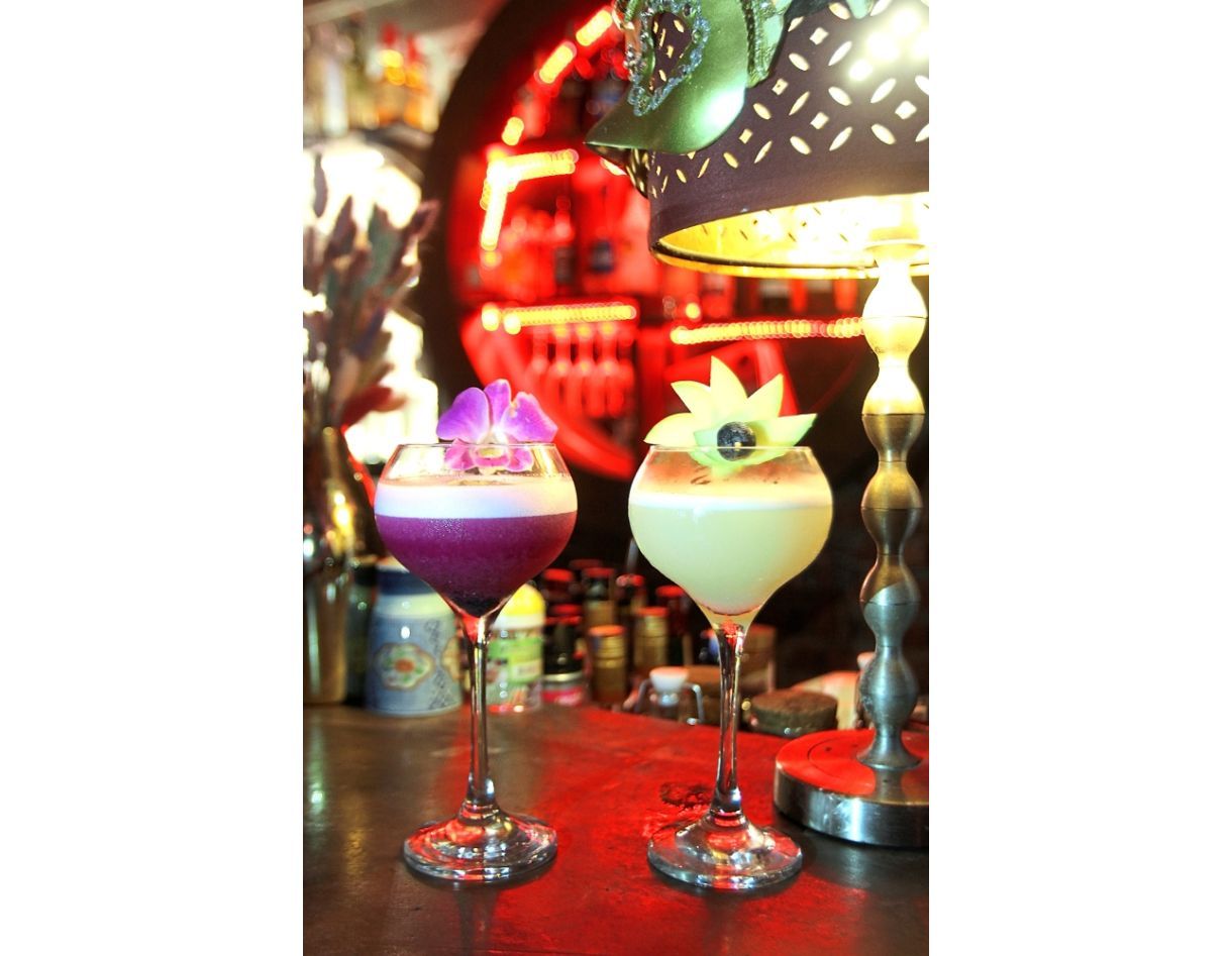 Sexy spots to sip on drinks - Vimarsana News