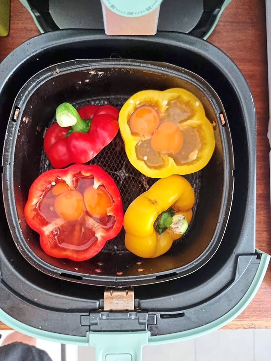 Place the capsicum in the air fryer.