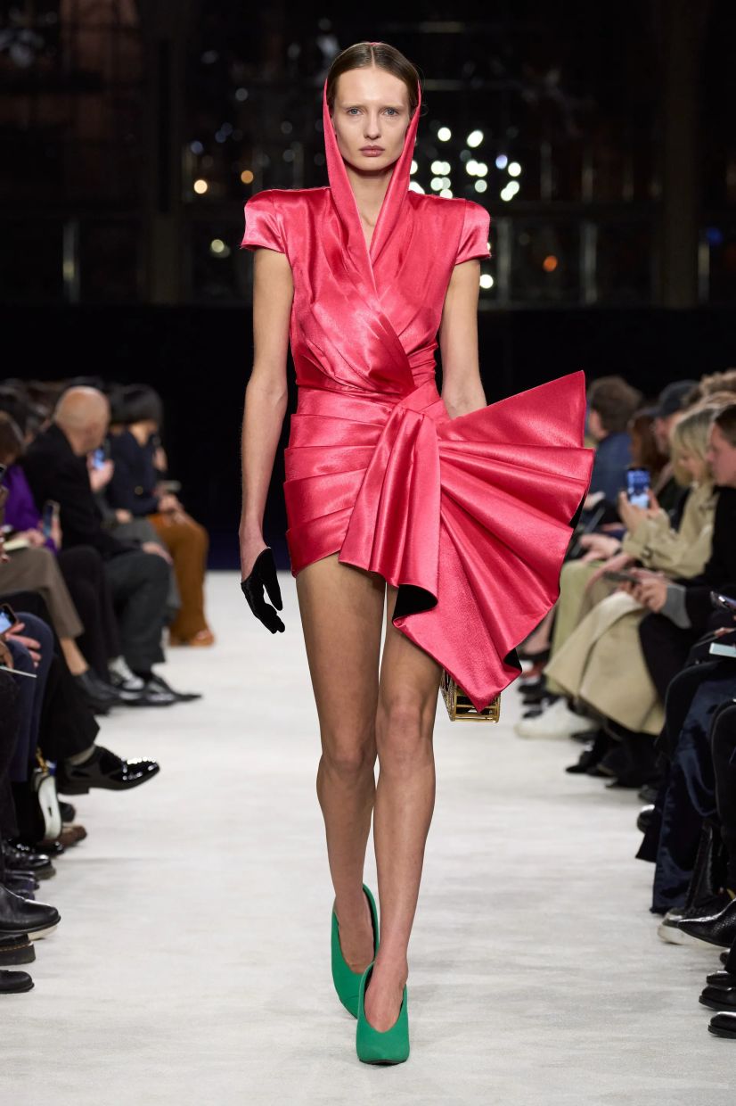 Pleats have invaded the shows of numerous fashion houses. Photo: Balmain