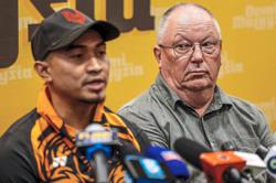 Azizul apologises to contingent and people of Malaysia for painful decision