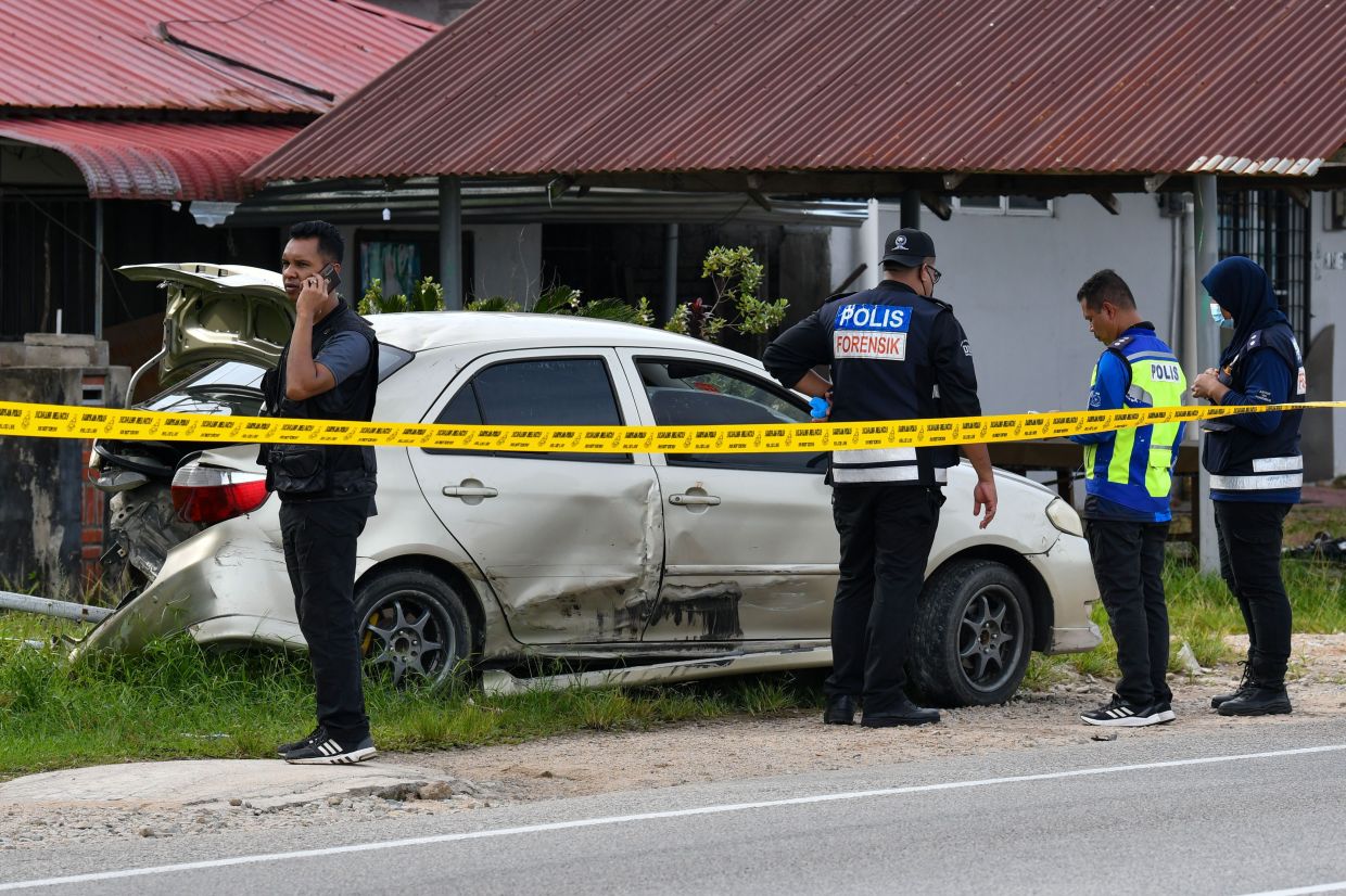Armed suspect killed after attacking policemen - Vimarsana News