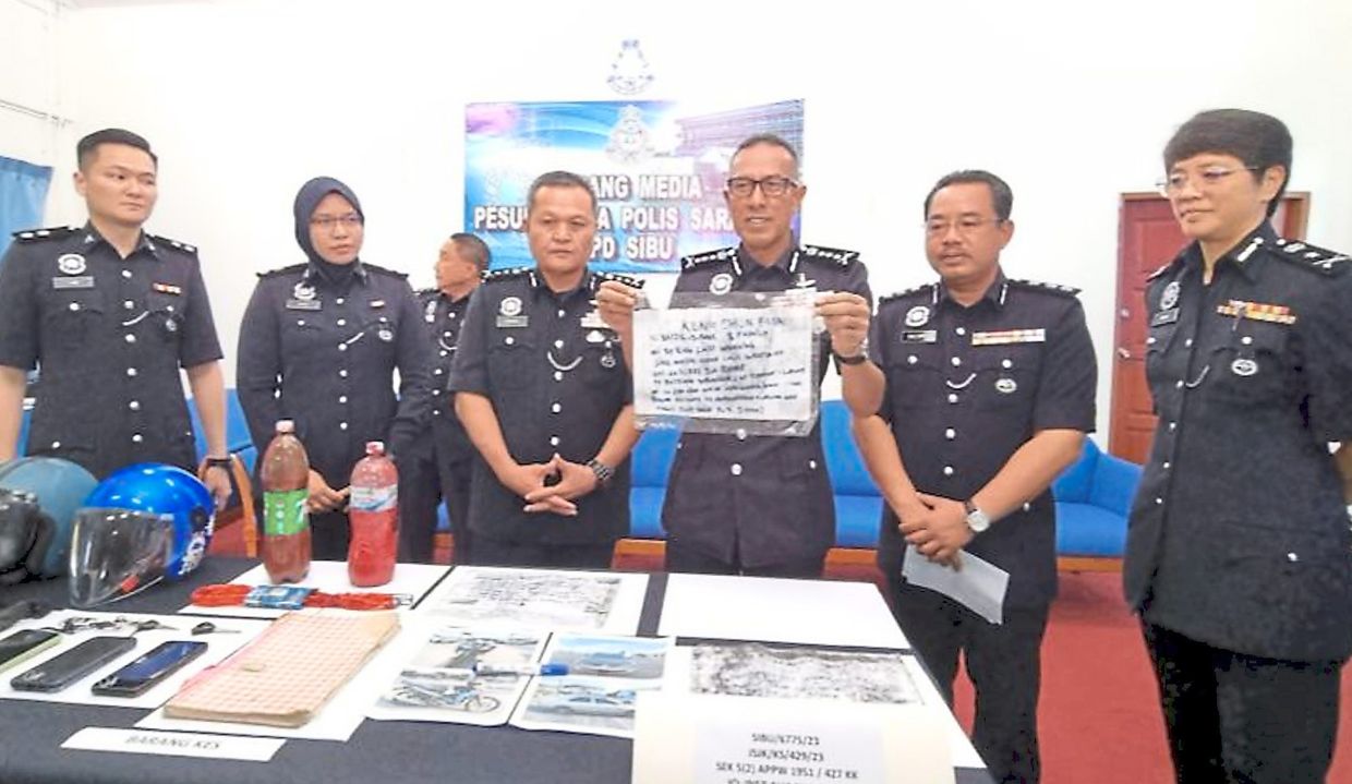Four debt collectors nabbed in Sibu - Vimarsana News