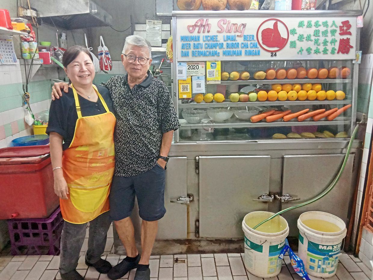 Drinks seller Chia Tee Yuen and wife Yap Sheet Chan have been forced to stop selling their signature ais kacang due to lack of customers.