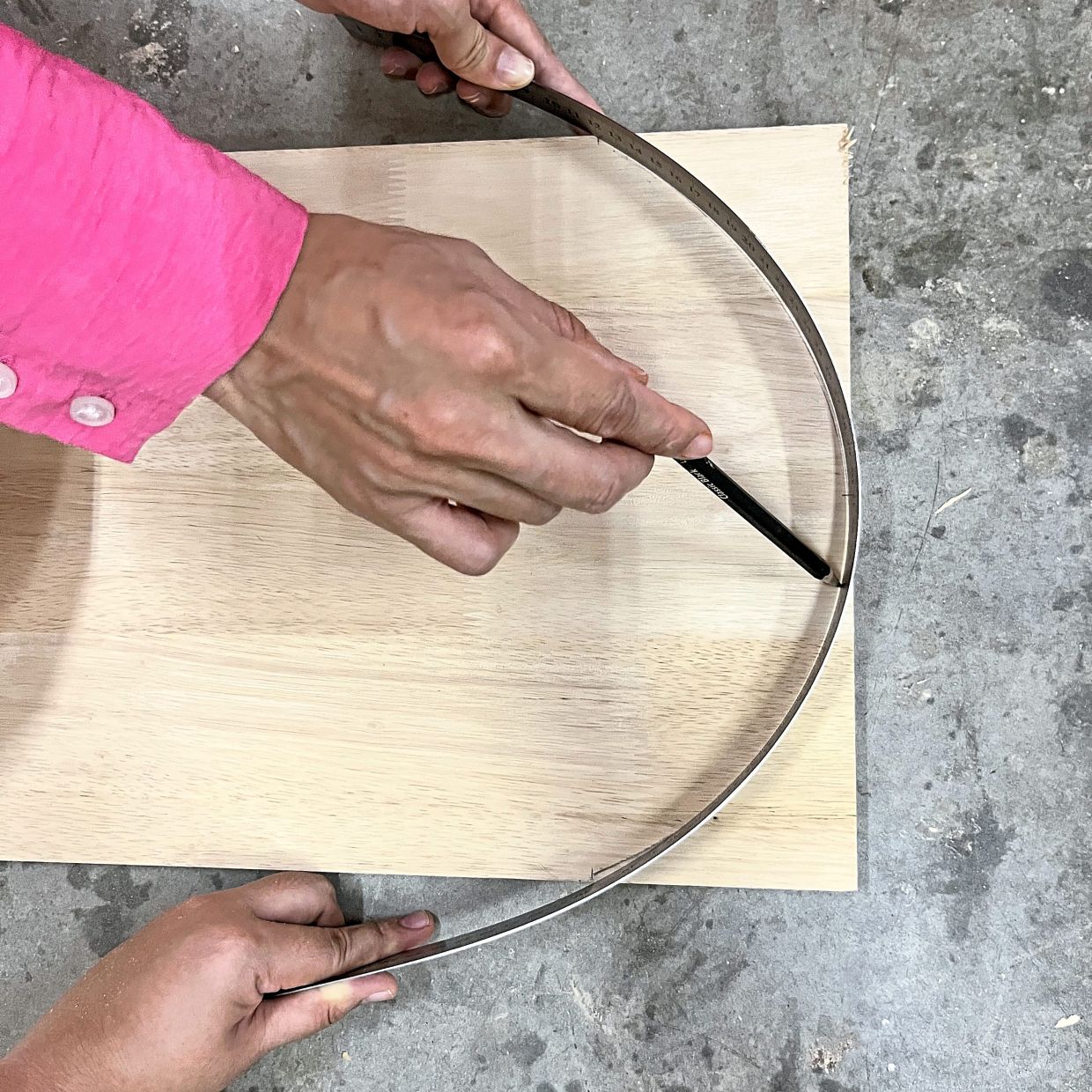 A step-by-step guide to making your own dowel shelf - Vimarsana News