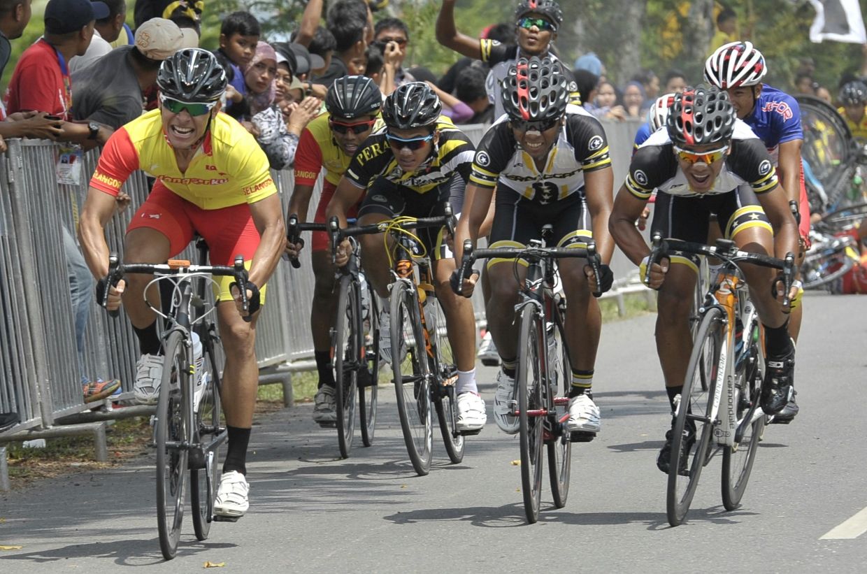 Cycling too long and too often can have an impact on a man's fertility. — Filepic