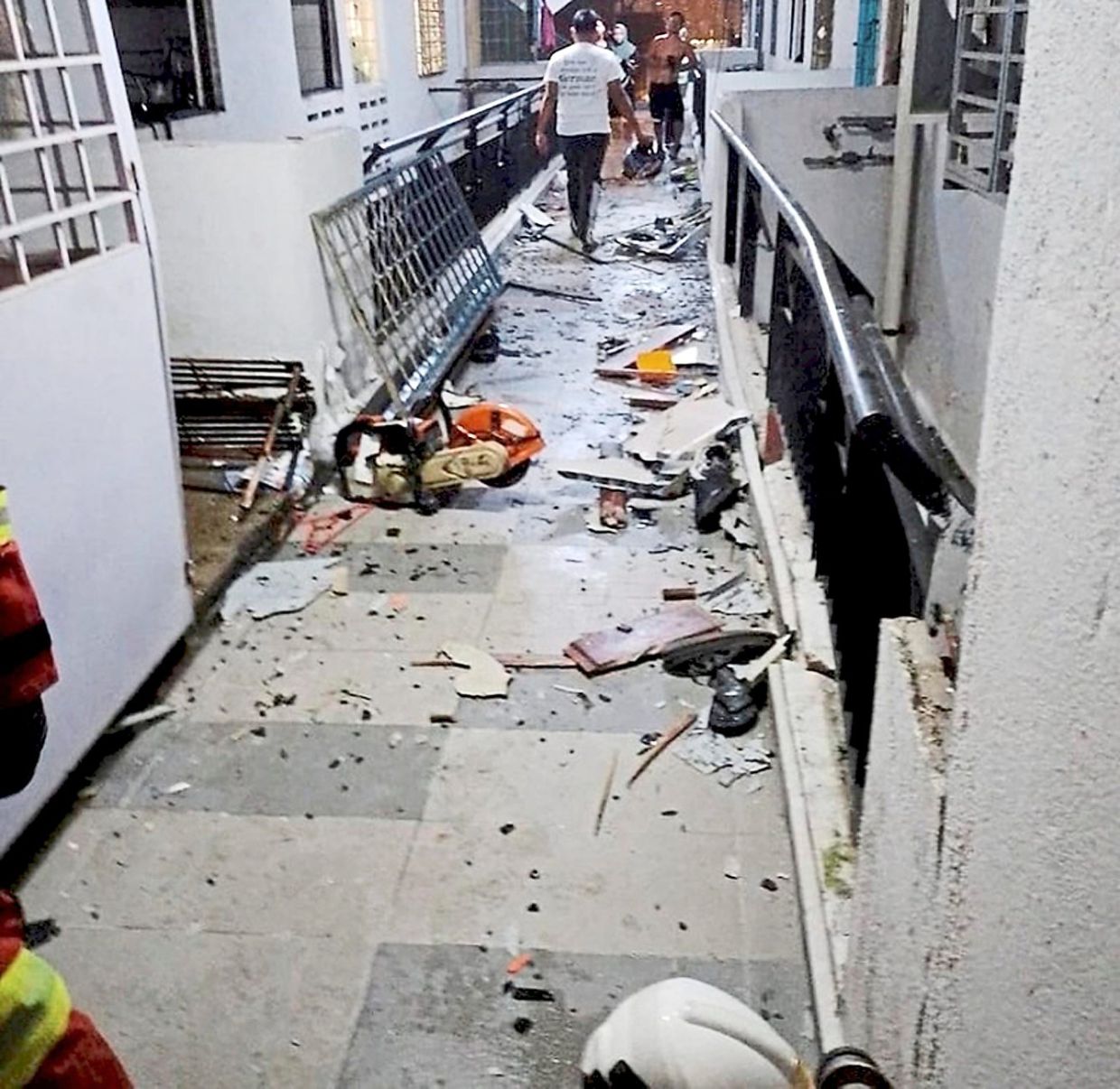 One hurt in gas explosion at apartment | The Star
