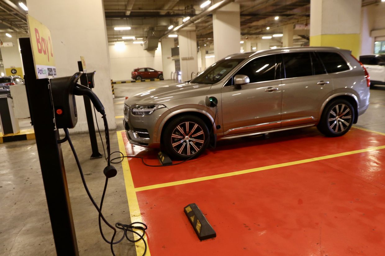 Single agency proposed to cut red tape in EV industry - Vimarsana News
