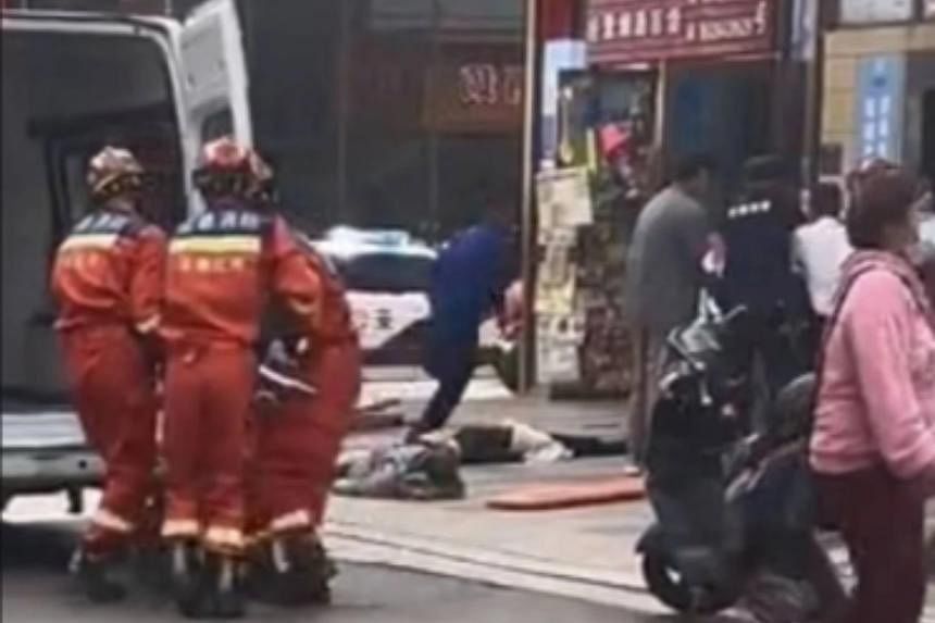 Three dead, 17 injured after lift in China mall plunges from fourth floor - Vimarsana News