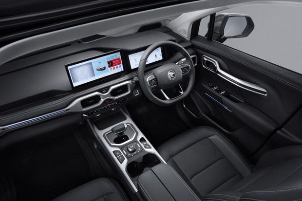 Innovative features are inbuilt in the PROTON X90.