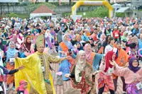 Batik fashion makes a statement