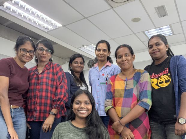 The team of five stay-at-home mothers from Sungai Choh, Rawang, who have been training together with Projek BacaBaca leader Hema Letchaman and project officer Tharani Ramasamy at Taylor’s Lakeside Campus, to teach reading to primary school students in their community.