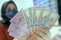 Ringgit bulls watching central bank support