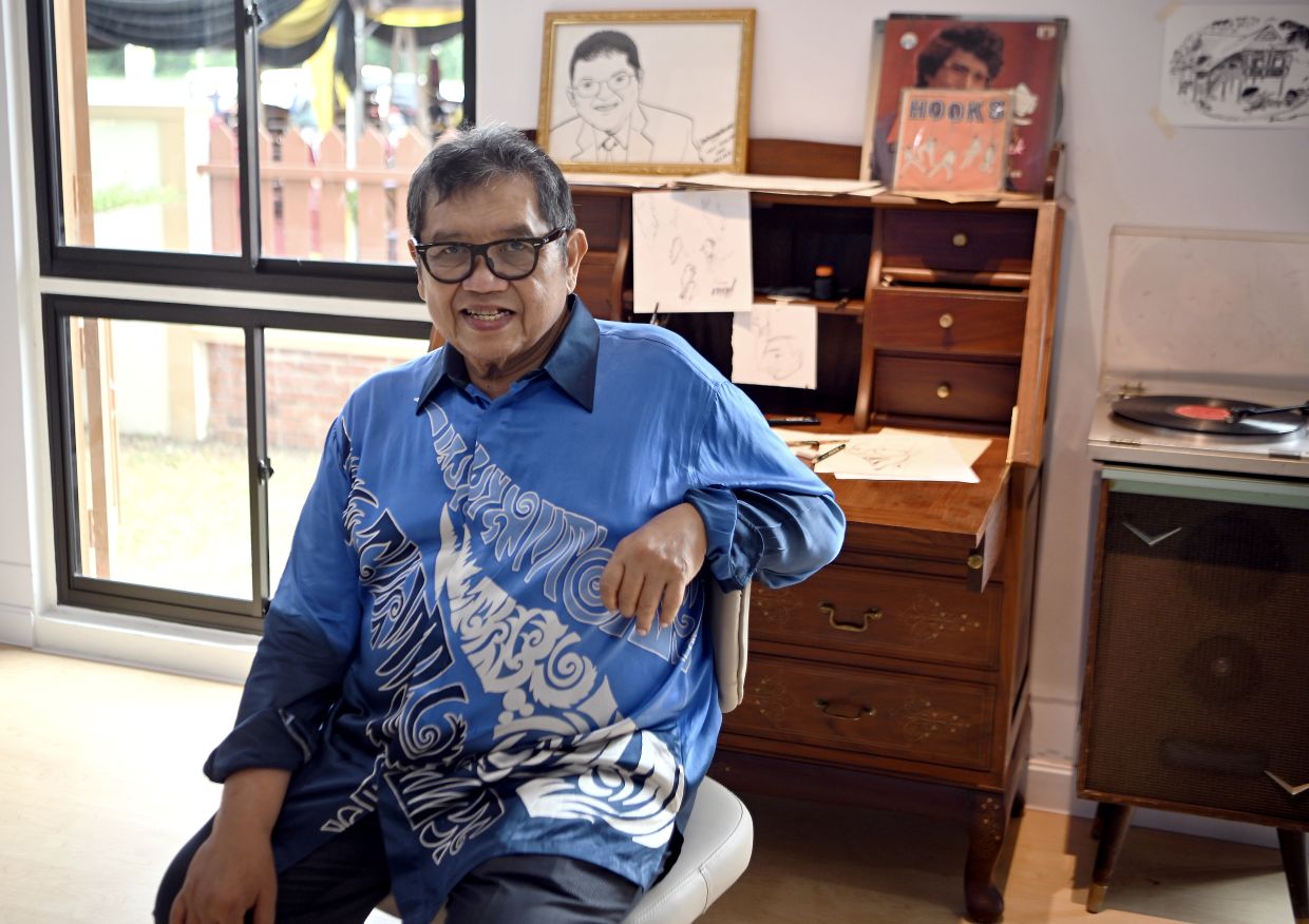 The key to observing is to live ordinarily and cheaply, says cartoonist Lat - Vimarsana News