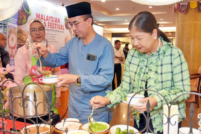 It's a big favourite for food lovers as Malaysian Laksa Festival takes off in a grand way in Brunei - Vimarsana News
