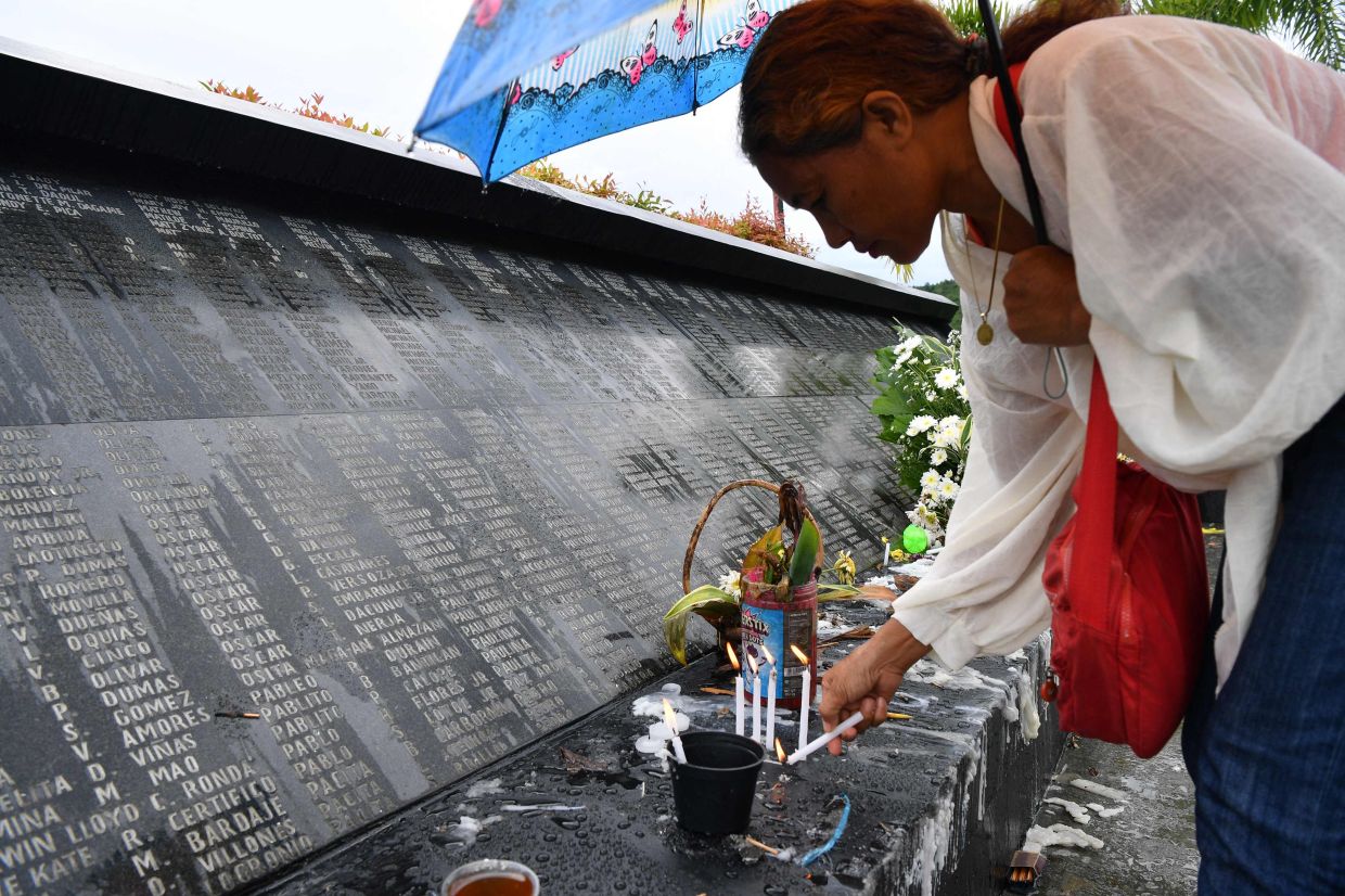 Typhoon Haiyan survivors pray for victims on 10th anniversary - Vimarsana News