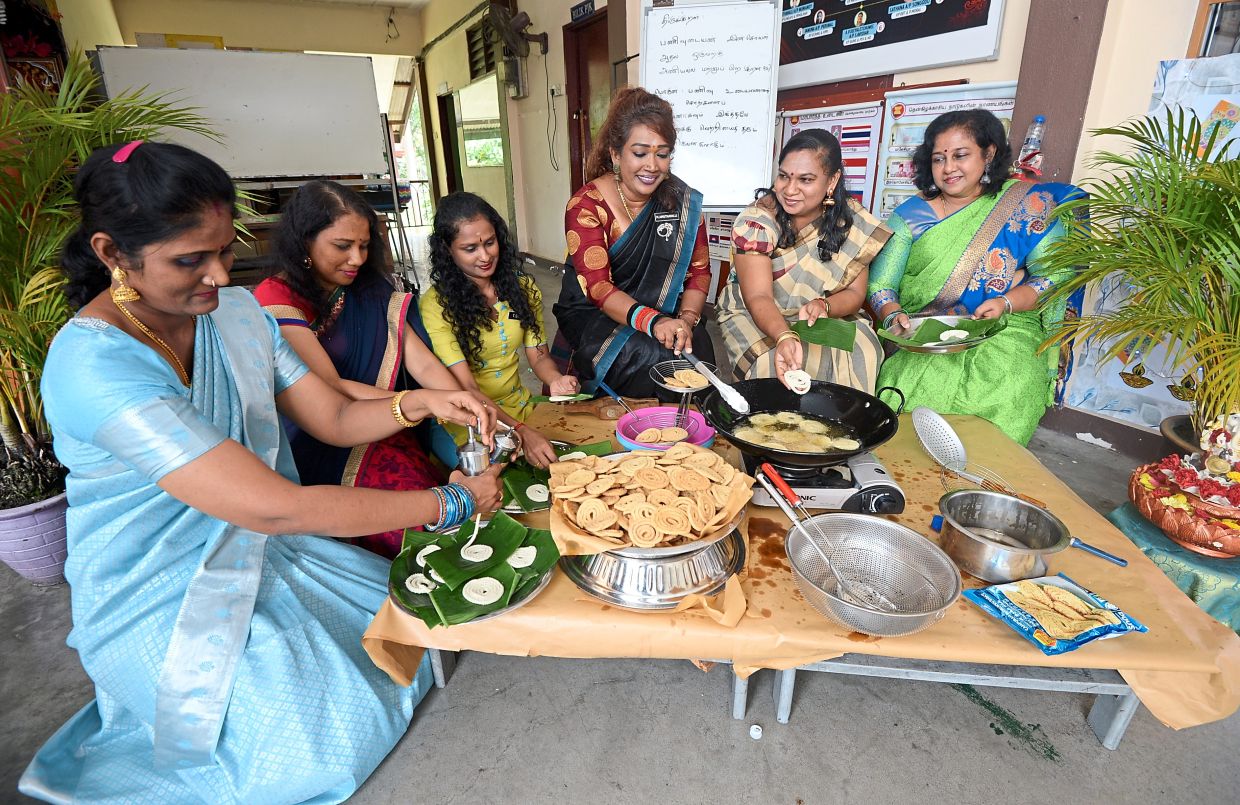 Instilling spirit of Deepavali - Vimarsana News