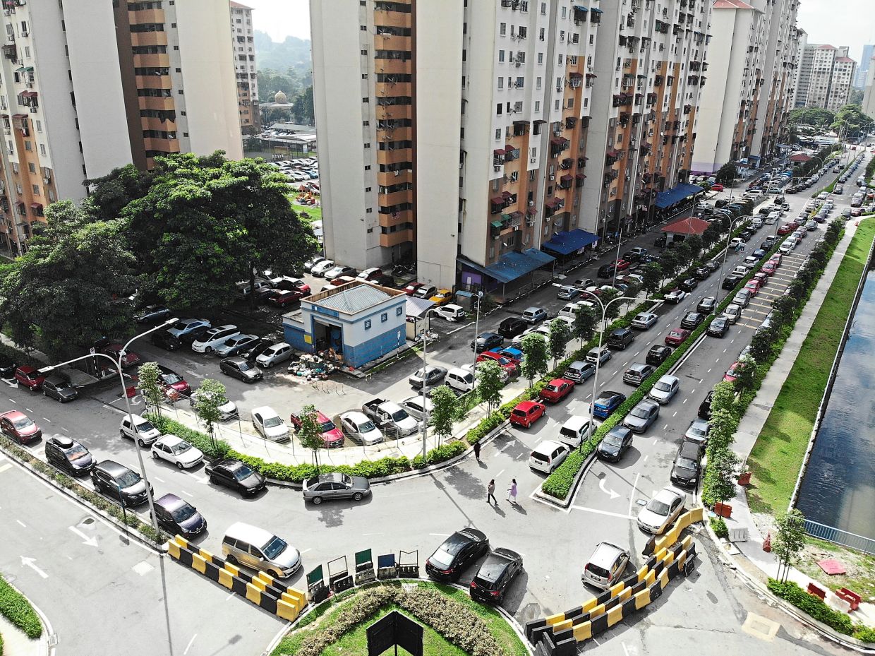 Too many cars, not enough space - Vimarsana News