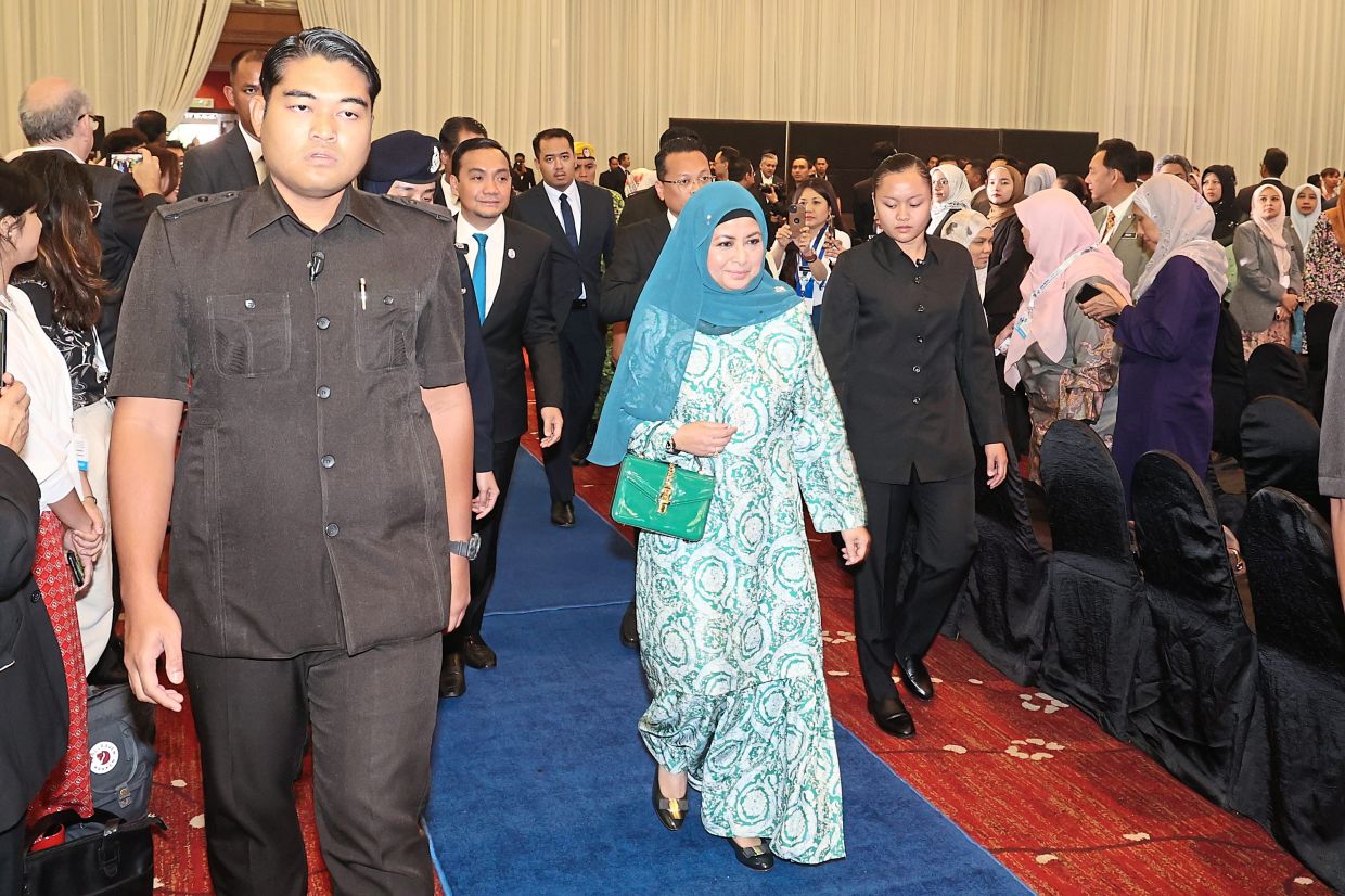 Permaisuri Johor: Global crises has exposed climate fragility - Vimarsana News
