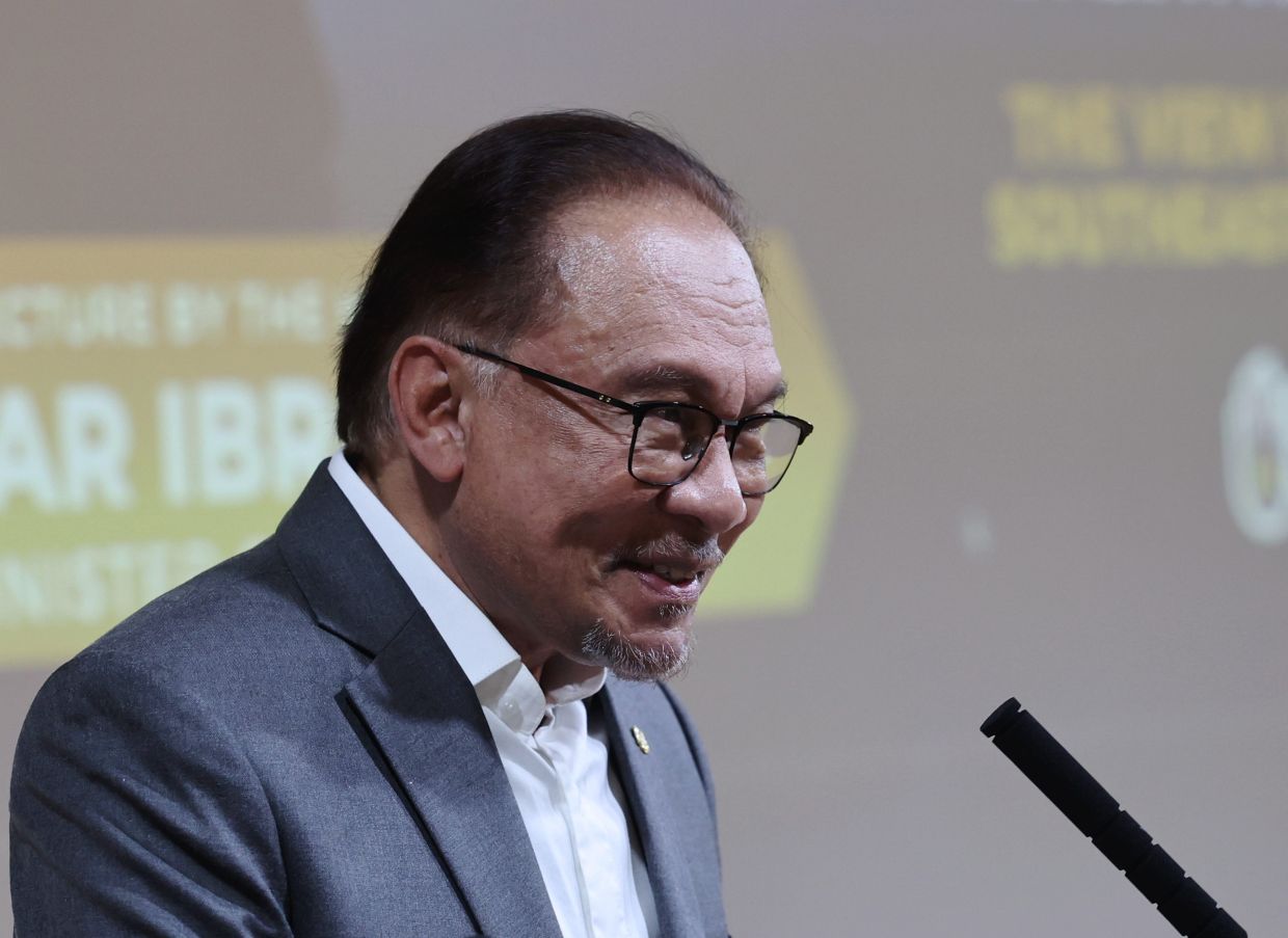 Disinformation crisis of online platforms at a tipping point, says PM - Vimarsana News