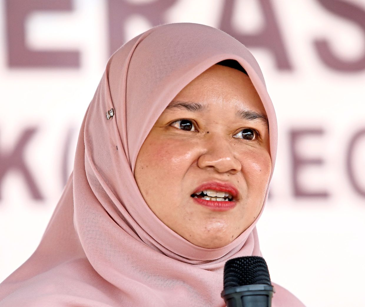 'Action can be taken against teachers who vape' - Vimarsana News