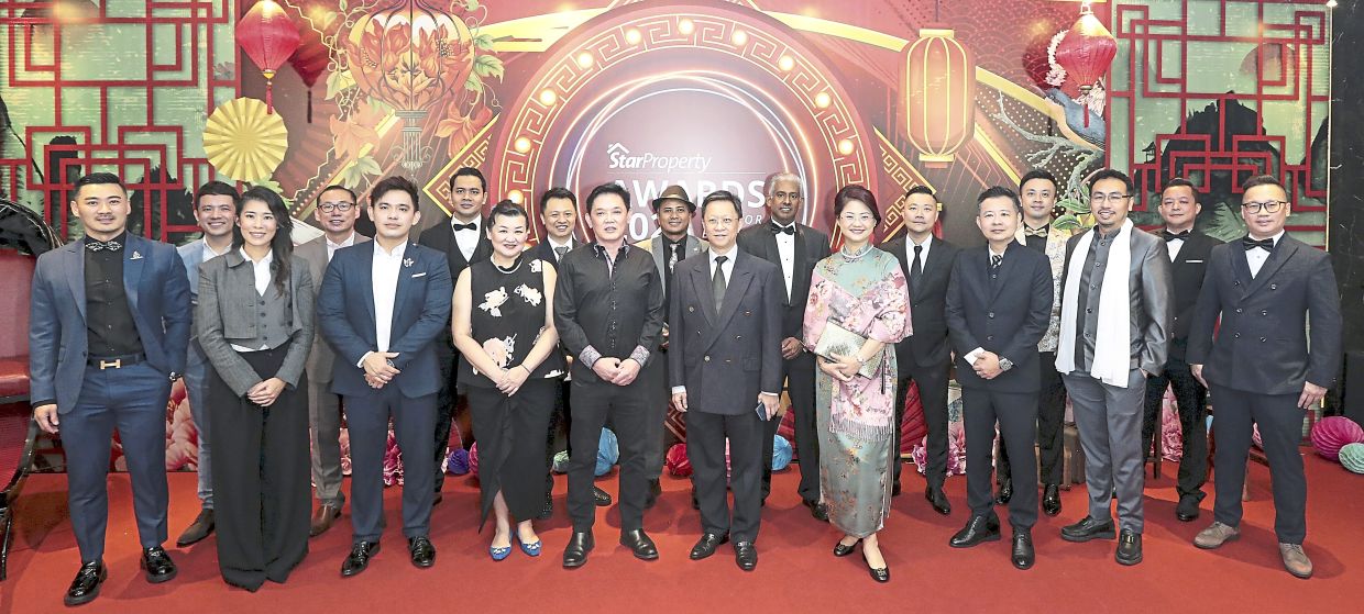 Real estate heroes bag awards - Vimarsana News