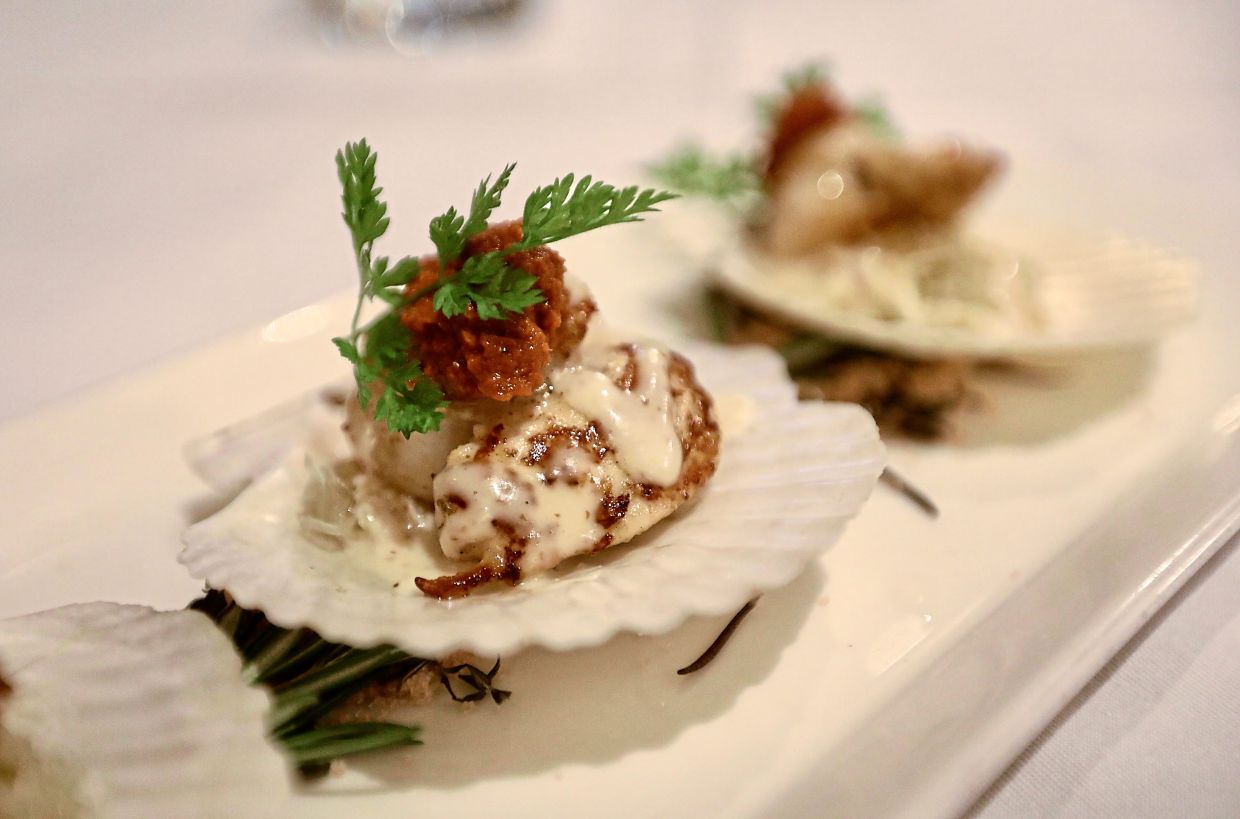 Seafood seduction on heritage street - Vimarsana News