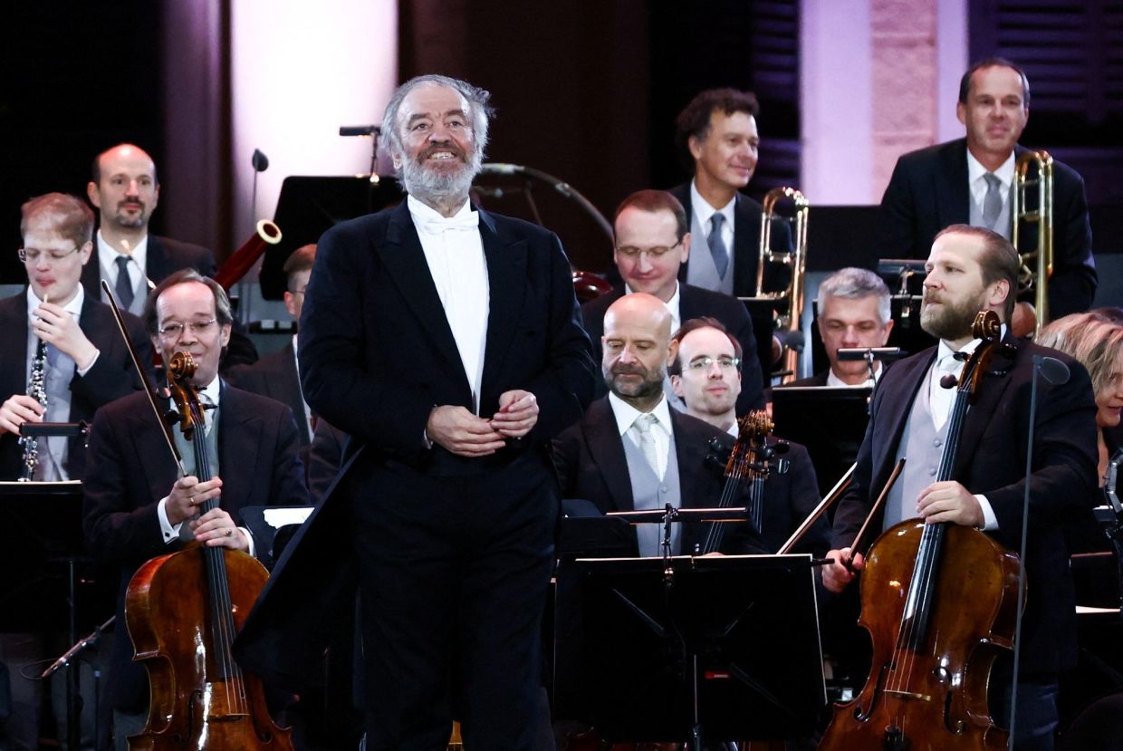 Putin ally Gergiev takes over Bolshoi Theatre from war critic Urin ...
