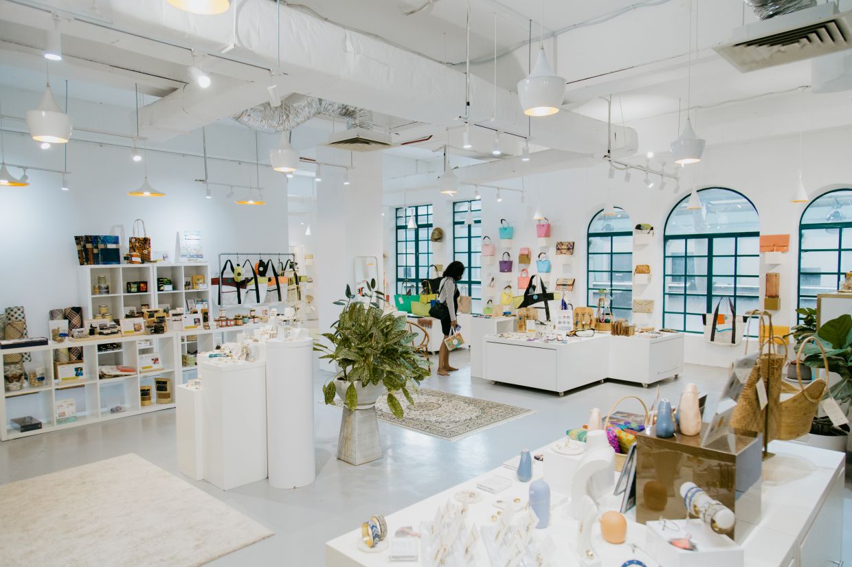 Sustain.ed is not just a fashion store, it is alsoa cultural and innovation exchange platform. Visitors can engage with various social impact models and their organisations. Photo: Earth Heir