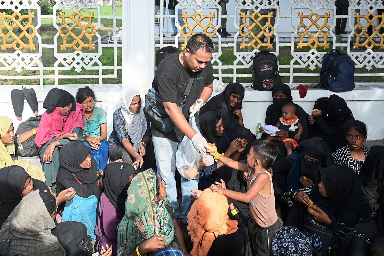 Rohingya struggle to find shelter - Vimarsana News