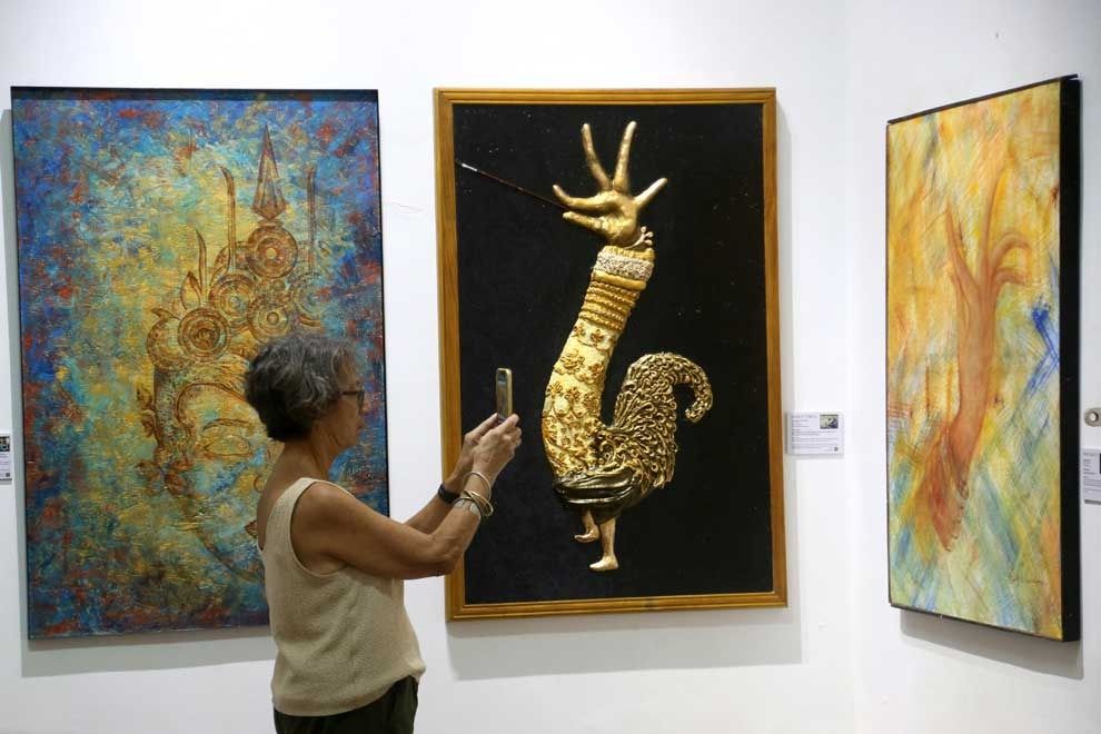 Artists bring Apsaras to life at Cambodian museum - Vimarsana News