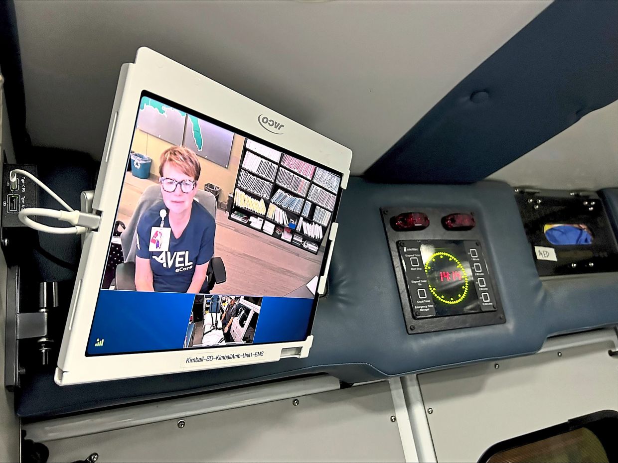 Video Call Emergency Doctors on (video) call to help paramedics while in ambulance | The Star
