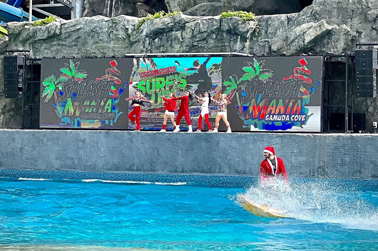 Have a wet and wild Christmas at Gamuda Cove's SplashMania! - Vimarsana News
