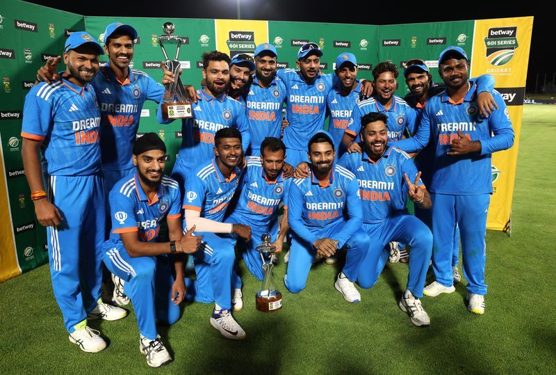 Cricket-Captain Rahul praises fight in inexperienced India ODI side
