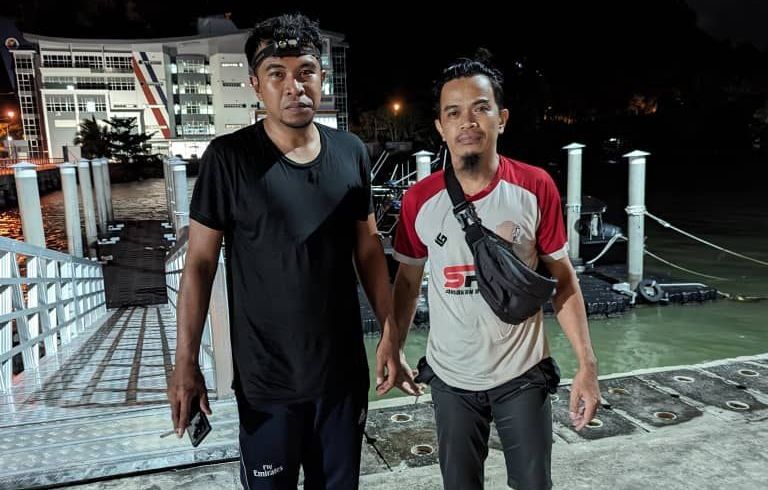Fishermen rescued by MMEA after boat sinks in Sandakan - Vimarsana News