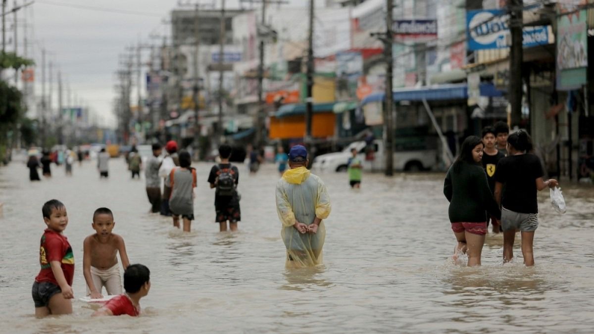 Tens of thousands affected as floods hit Thai south - Vimarsana News