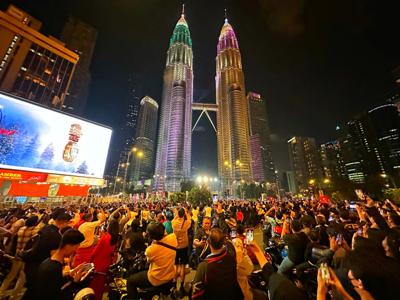 The new year celebration to welcome 2024 at KLCC, Kuala Lumpur. — MUHAMAD SHAHRIL ROSLI/The Star