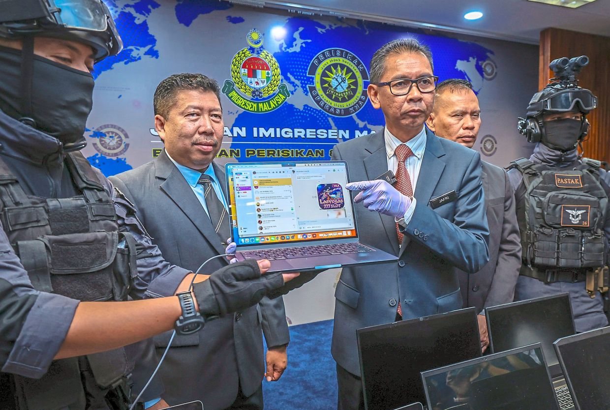 Gambling syndicate run by Chinese nationals busted - Vimarsana News