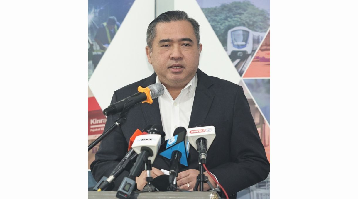 Govt to crack down on bus lane misuse, says Loke - Vimarsana News