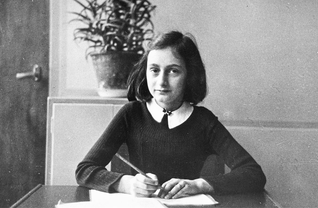Alice Hoffman's new book will imagine Anne Frank's life before she kept a diary - Vimarsana News