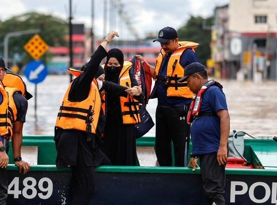 Floods: Batu Pahat latest district in Johor to be affected - Vimarsana News