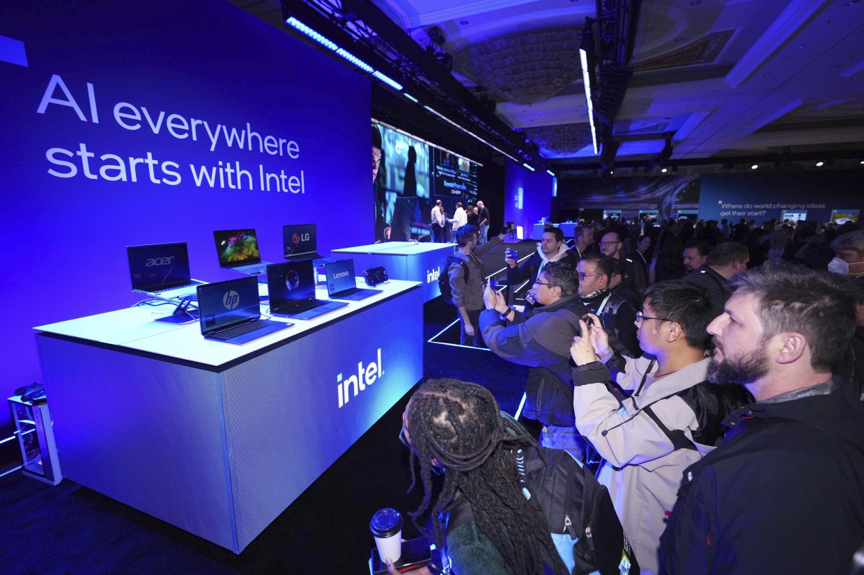 Tech companies unveil new AI, EVs, chips as CES 2024 opens in Las Vegas - Vimarsana News